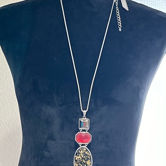 Stunning CHICO’S Reversible 3 Pendant Statement Necklace - NWT’s - Picture 3 of 10